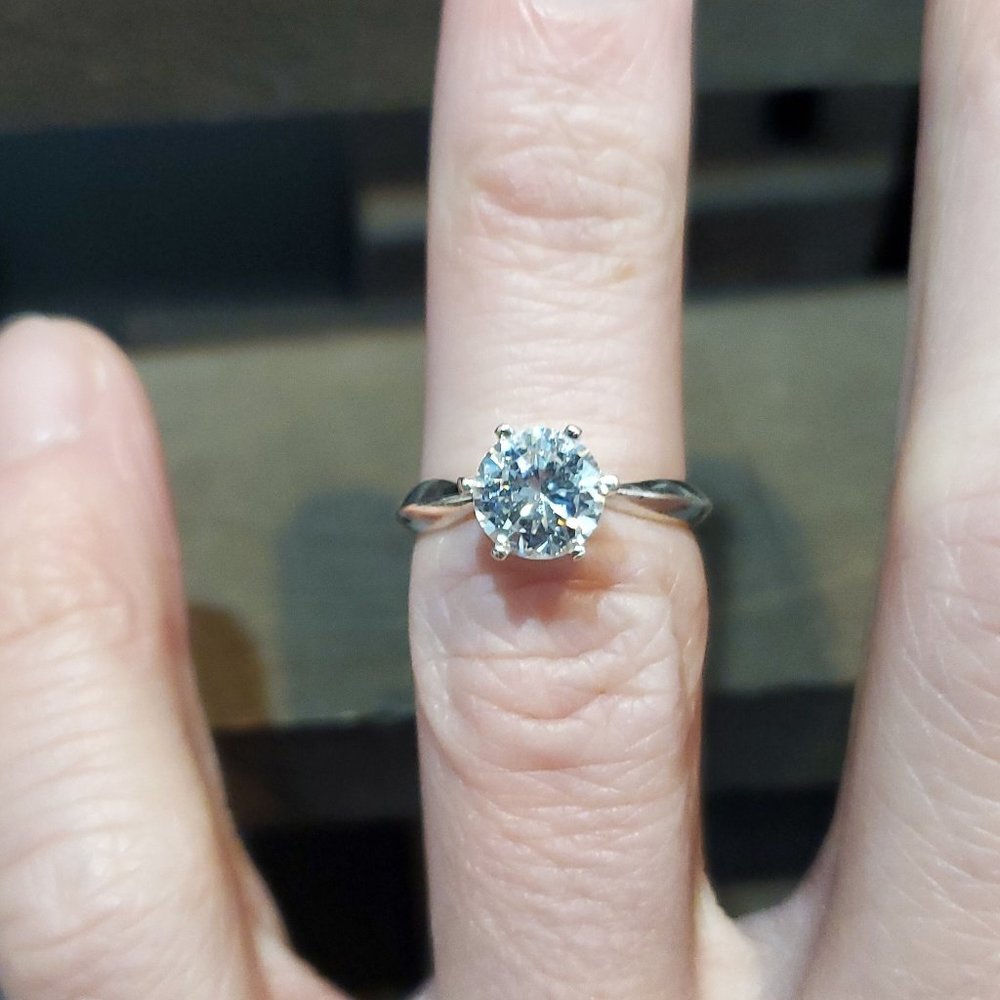 Size 5.25 925 Sterling Silver Bright Round Cubic Zirconia Gem Ring